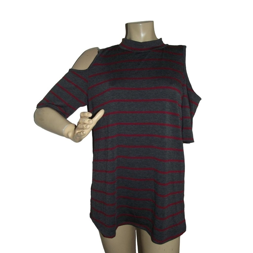 Free Kisses Plus Sz 1X Gray Marl & Red Striped Cold Shoulder Rayon T-Shirt 18-20